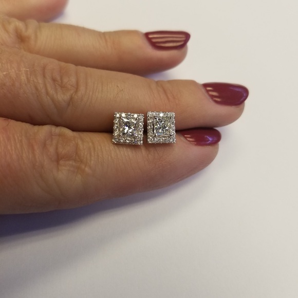 🆕 18k WG Genuine Diamond 1.04ct Princess Earrings - Picture 2 of 7